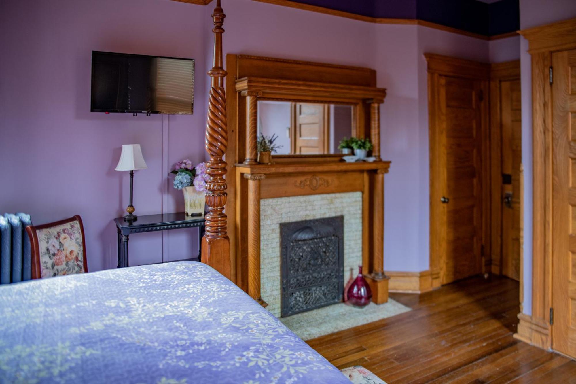 Elk River Hotel & Cafe Sutton Екстер'єр фото