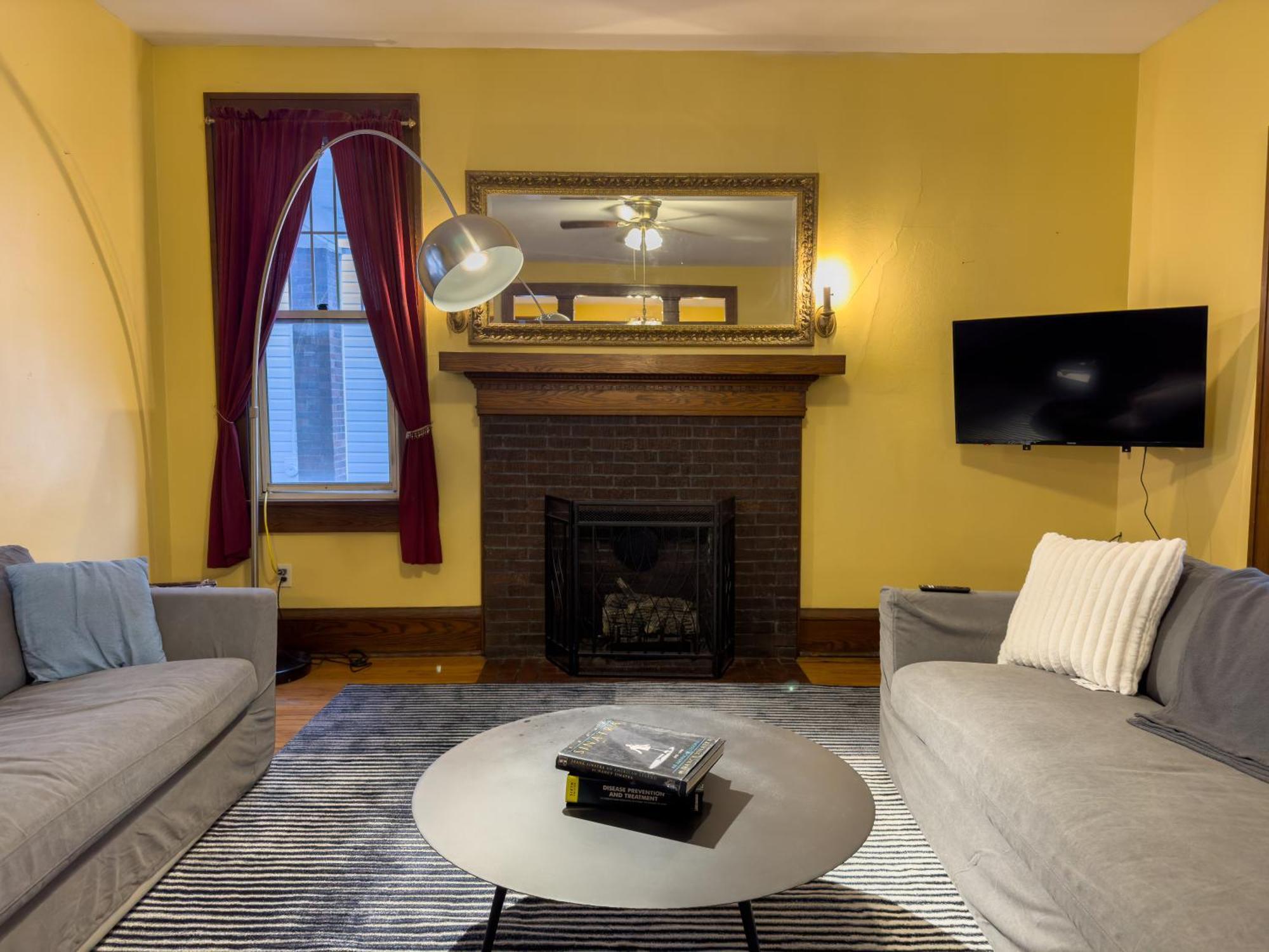 Elk River Hotel & Cafe Sutton Екстер'єр фото