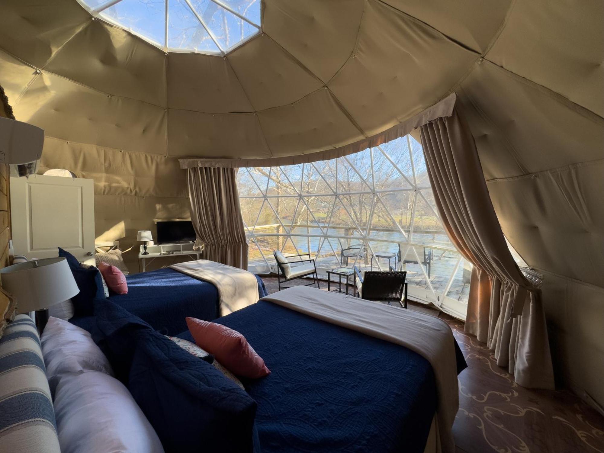 Elk River Hotel & Cafe Sutton Екстер'єр фото